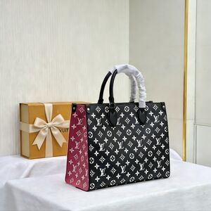<AUTHENTIC>Louis Vuitton Canvas Tote Bag in Black